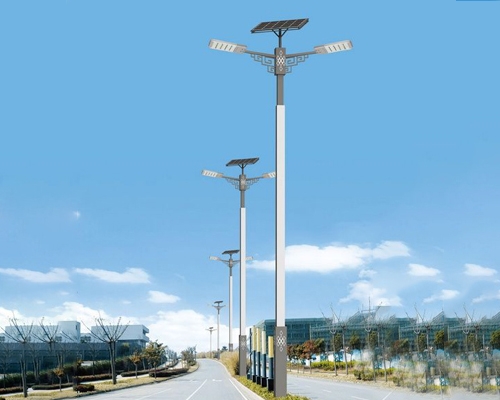 1742827475242030.jpg 白碱滩太阳能路灯.jpg