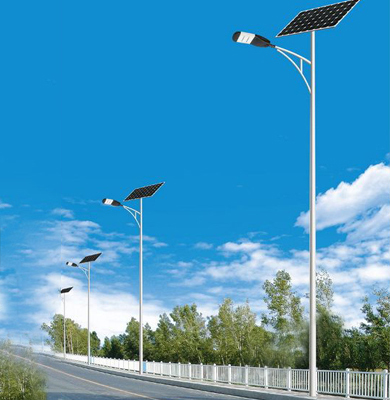 1742828123952659.jpg 白碱滩太阳能路灯.jpg