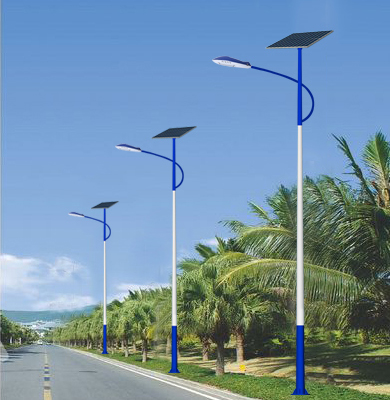 1742828246142723.jpg 白碱滩太阳能路灯.jpg