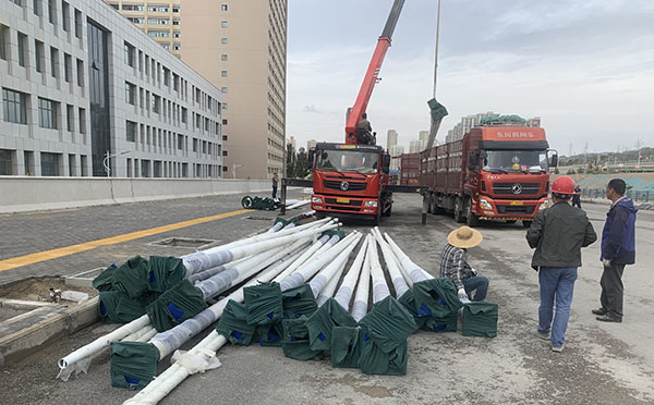 白碱滩太阳能路灯在严寒地区的应用与耐寒配置 白碱滩太阳能路灯在严寒地区的应用与耐寒配置