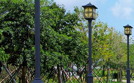 太阳能白碱滩庭院灯价格为何差三倍？关键看这几点